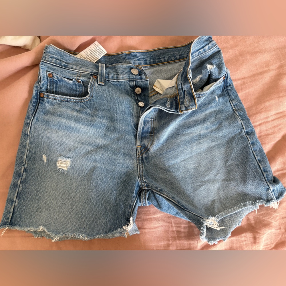 501 Levi’s mid thigh short in Luxor street